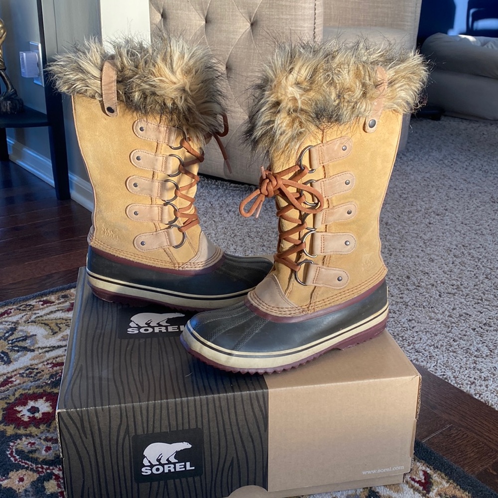 Sorel Joan of Arctic duck boots size 8